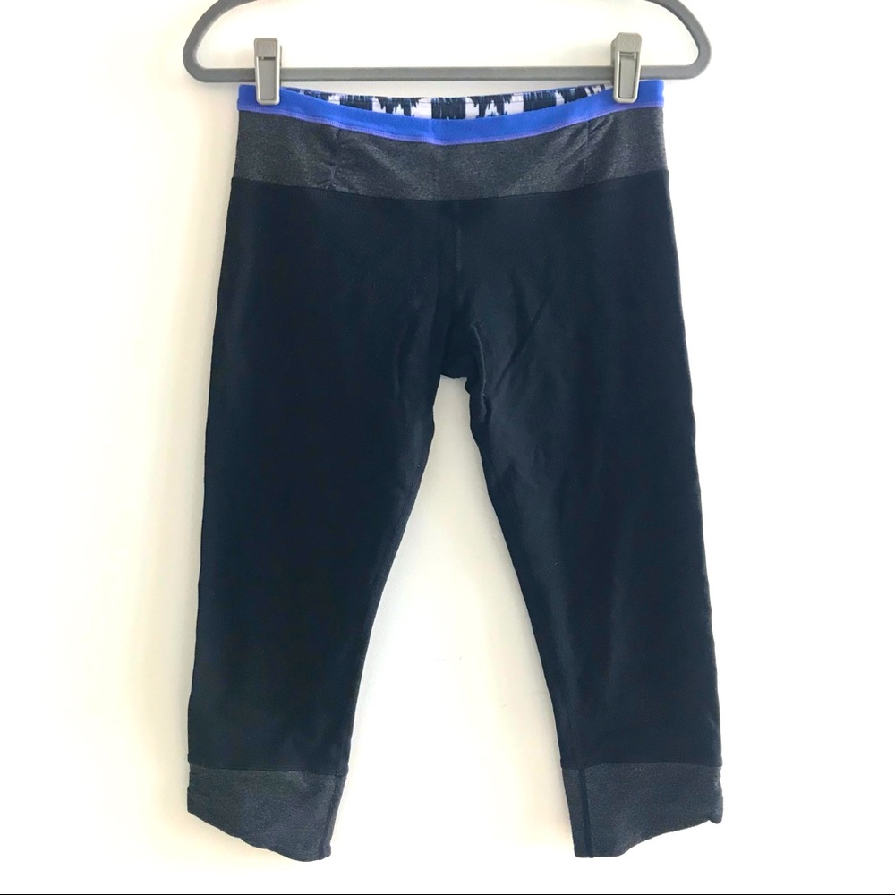 Lululemon Athletica cropped yoga pants workout leggings with black gray and blue